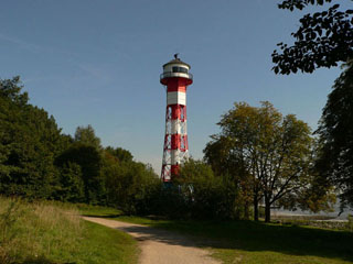 Blick auf den Leuchtturm in Wittenbergen.